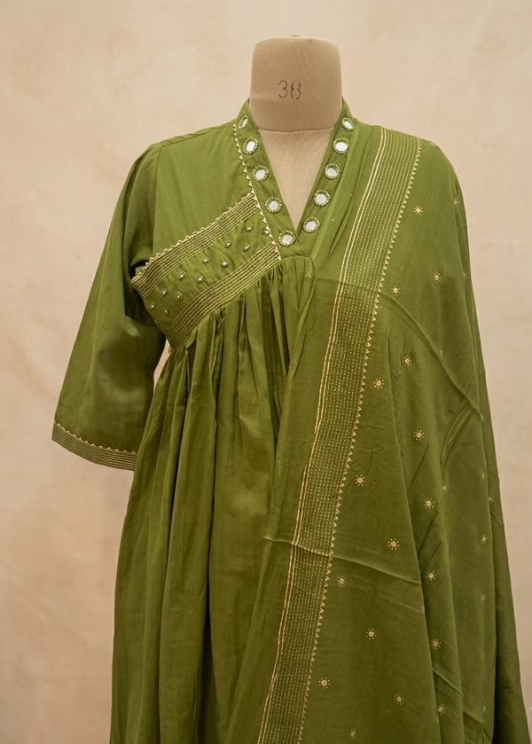 Women's green ethnic Anarkali suit set with dupatta in comfortable and stylish design