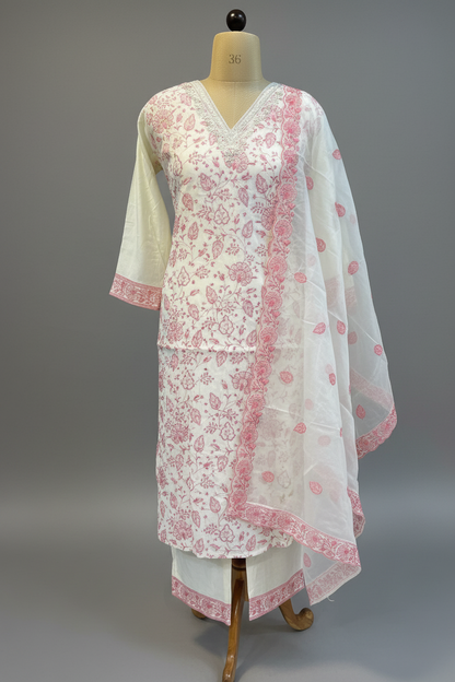 Gargi Offwhite Straight Suit Set With Duppata