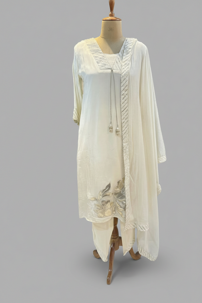 Ivory Nisa Crepe silk Suit Set