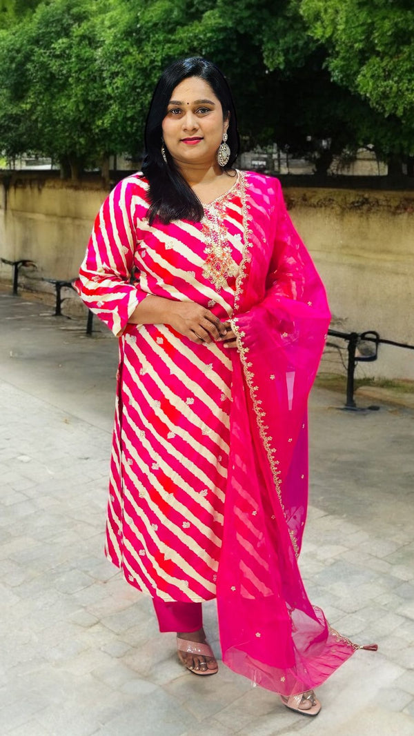 Pink Lehariya Suit set