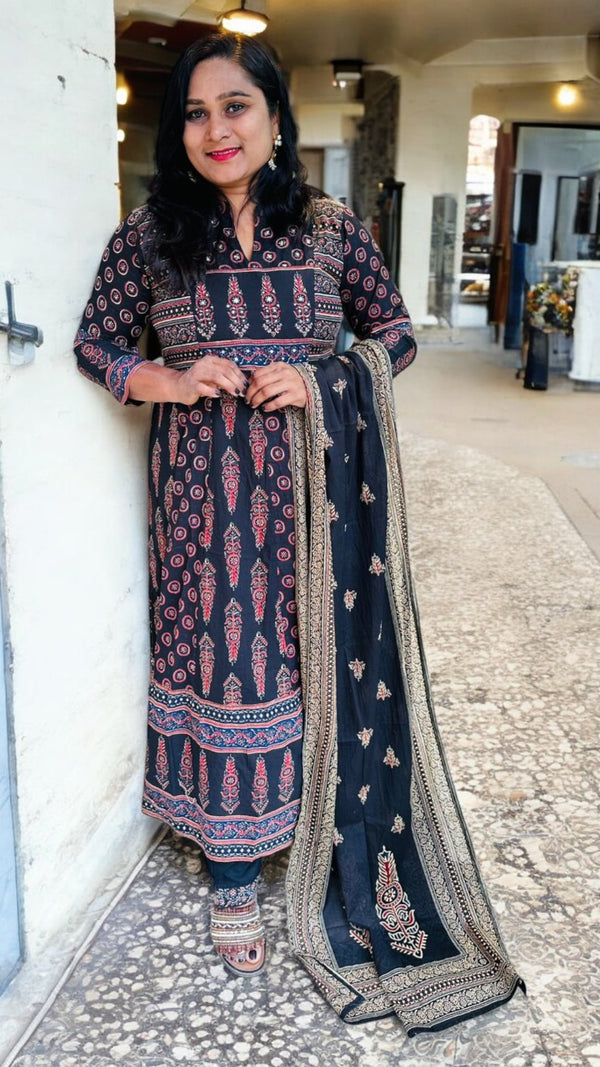 Black Nish Cotton Anarkali suit set