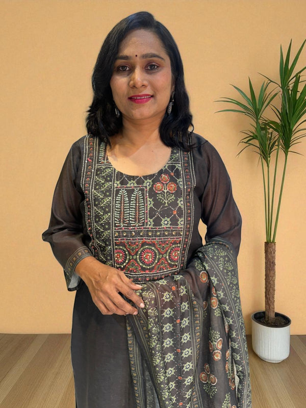 Black Rekha Kantha work Coral silk suit set