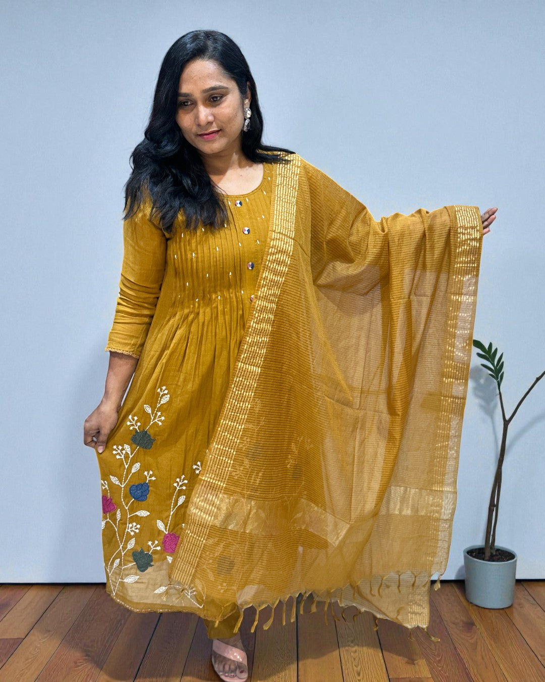 Metallic Gold Saras Mulchanderi A line Suit  - Set of 3