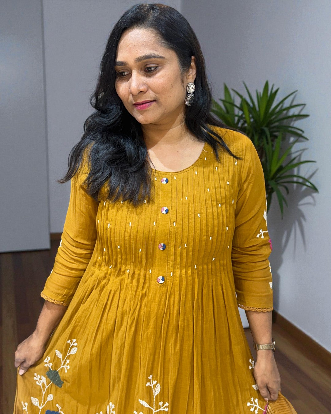 Metallic Gold Saras Mulchanderi A line Suit  - Set of 3