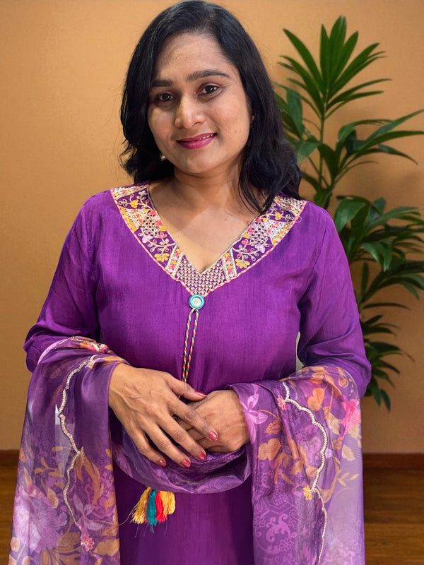 Purple Raashi Dola silk Suit set
